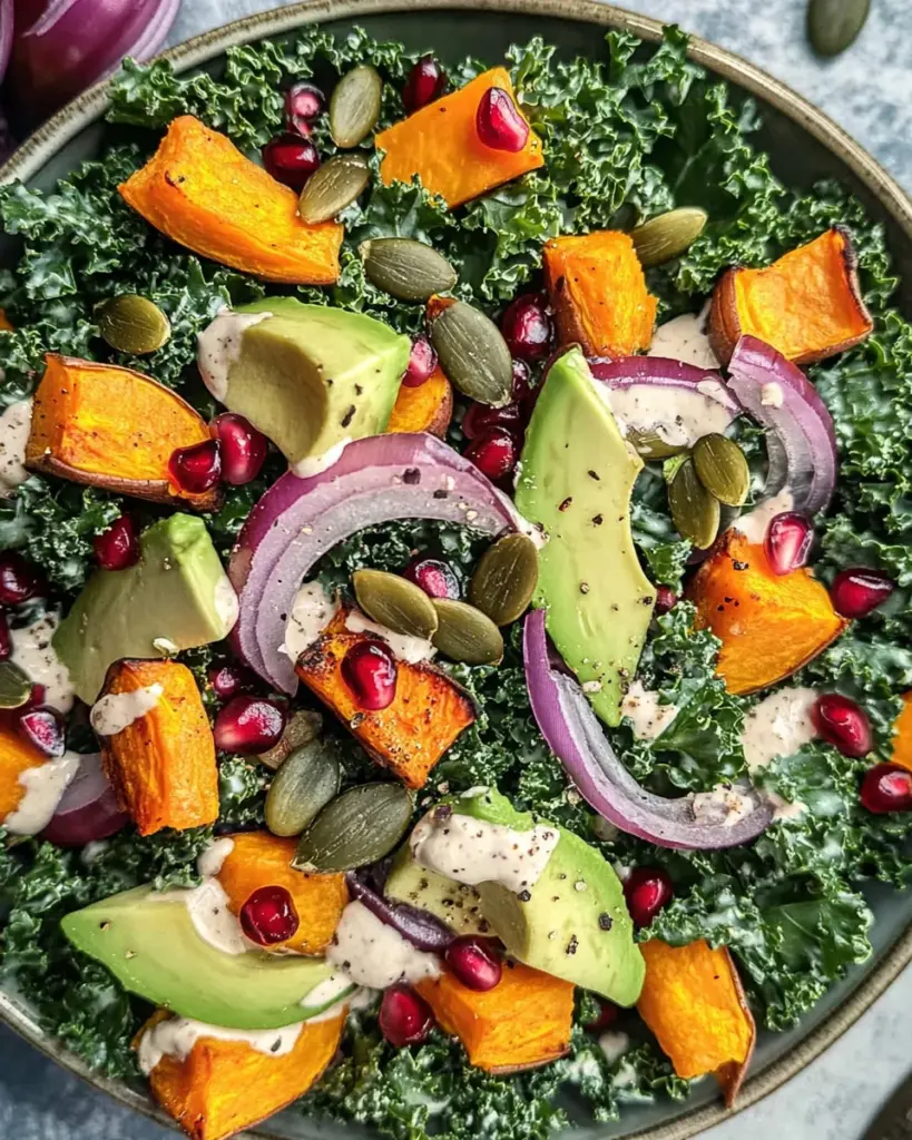 Grünkohl-Salat mit Süßkartoffeln und Tahini